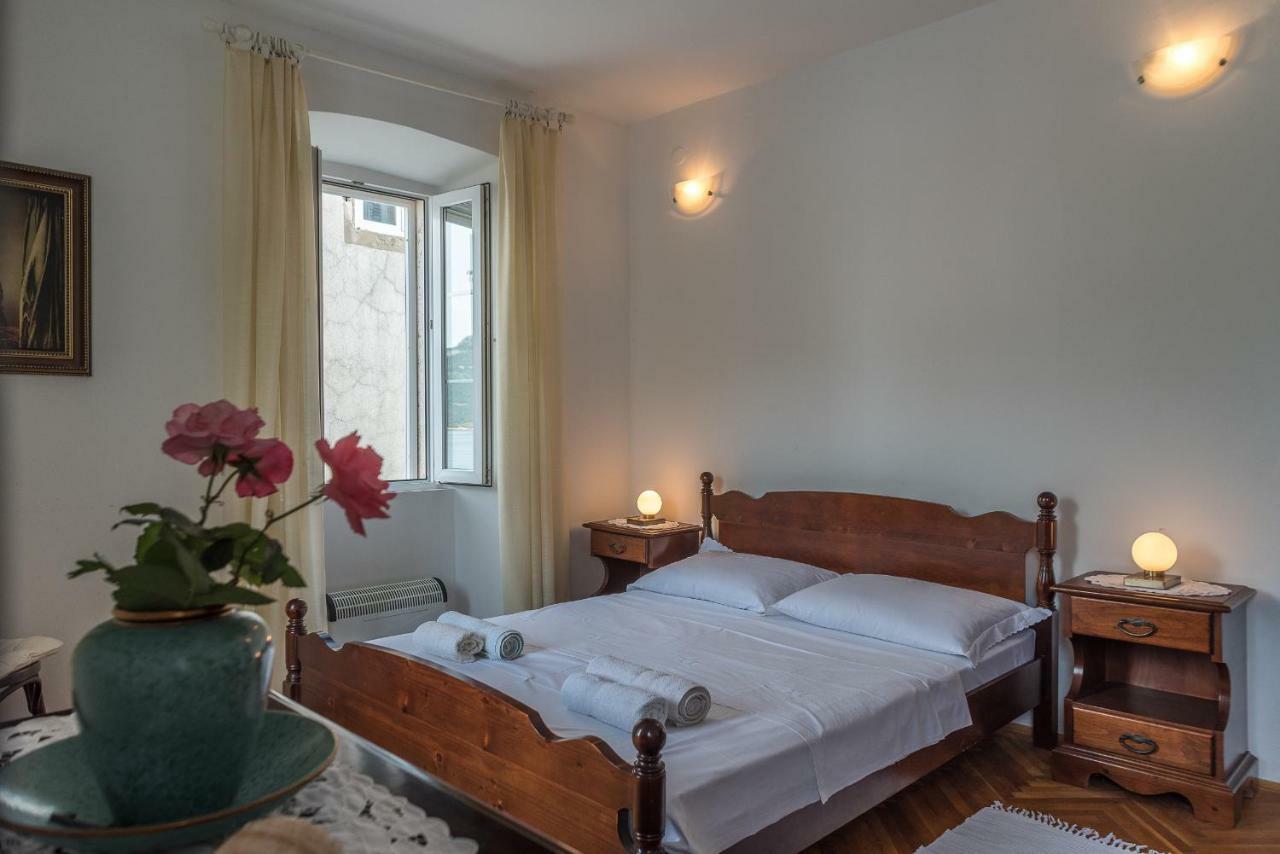 Apartment Matijas Тръстеник Екстериор снимка