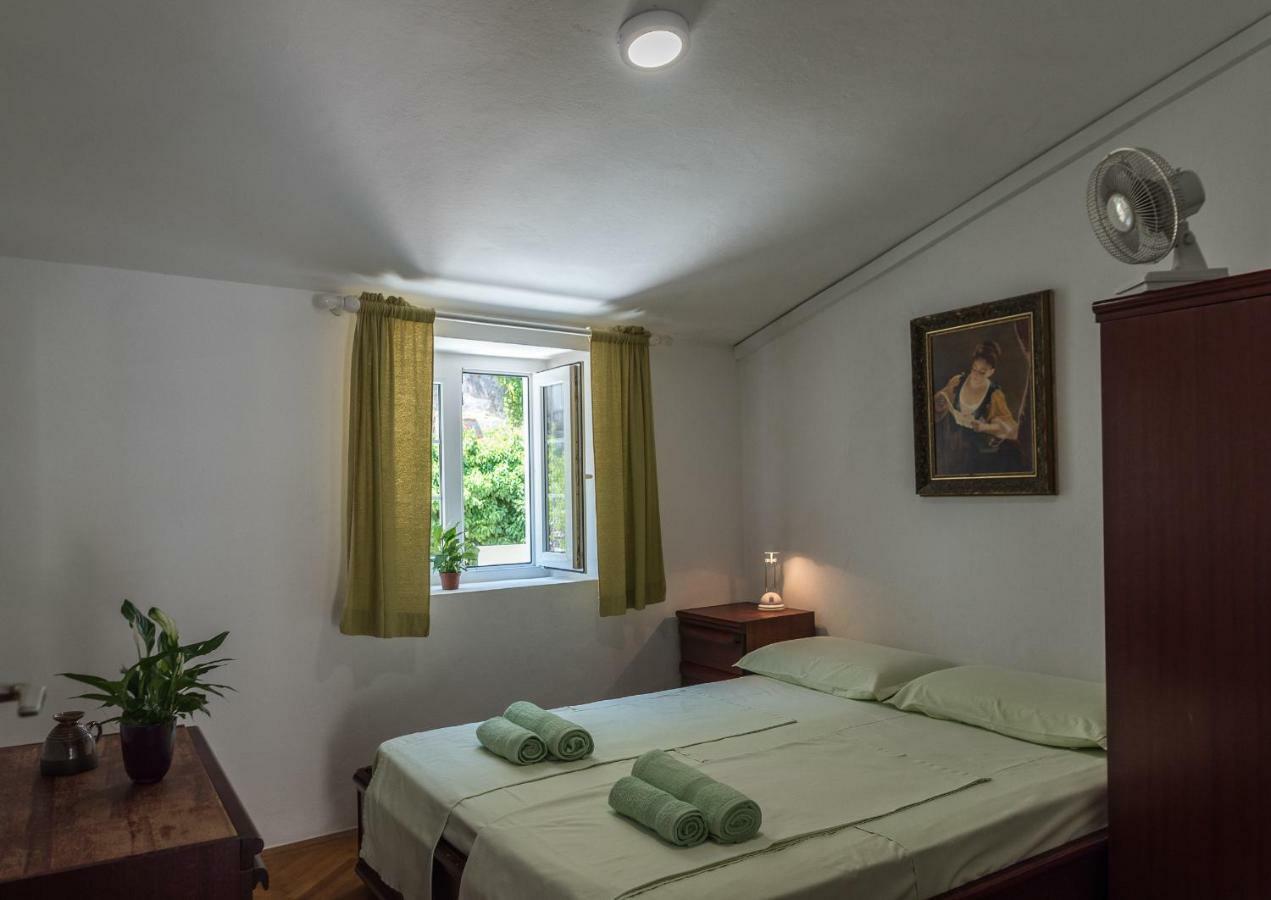 Apartment Matijas Тръстеник Екстериор снимка